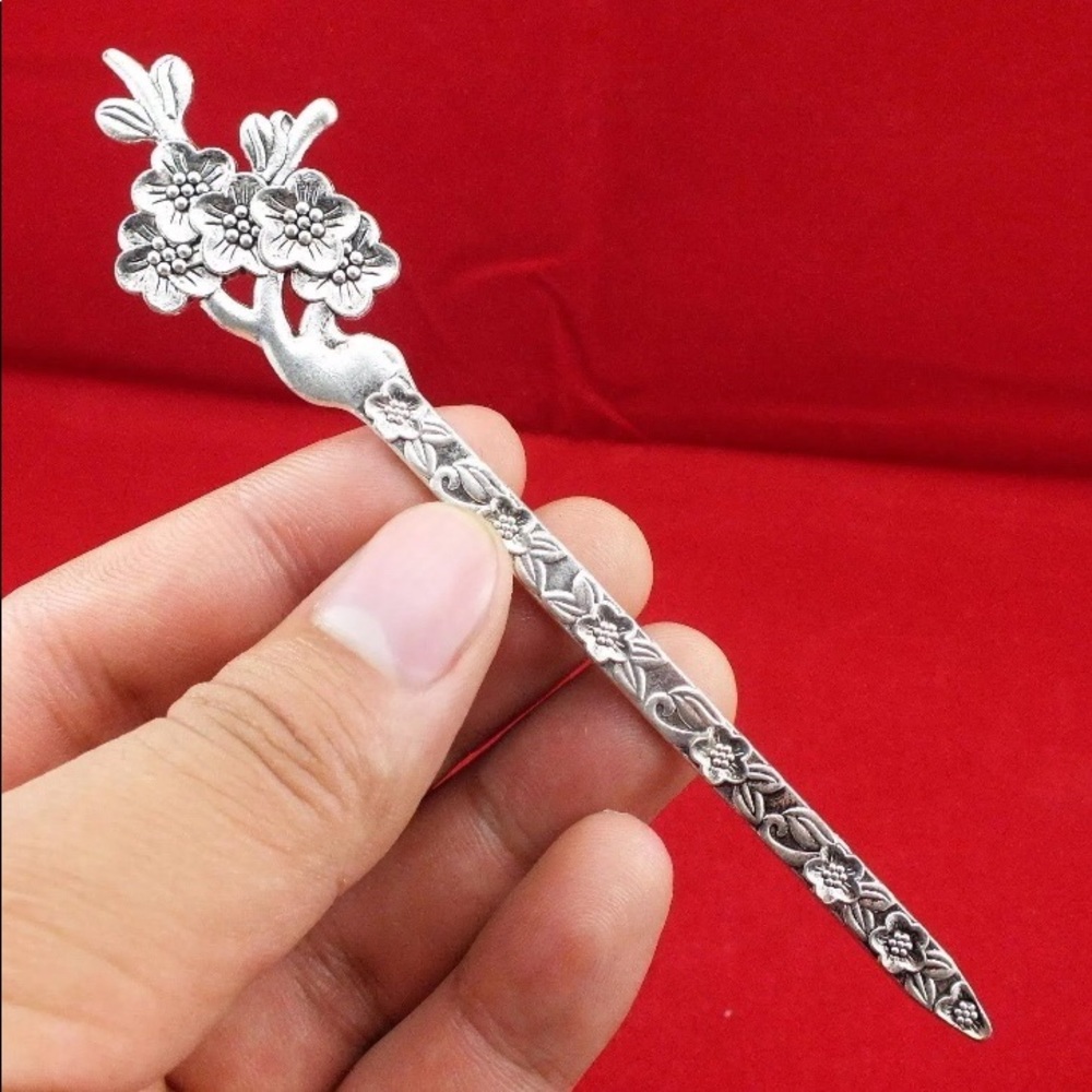 Silver Cherry Blossom Floral Hair Stick Accessory Bodkin Kanzashi Binyeo - Picture 8 of 13